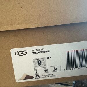 Women’s ugg scuffette slippers brand new in box